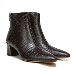 Vince LORA Booties Size 8M Women’s Boots Chocolate Leather Dark Brown